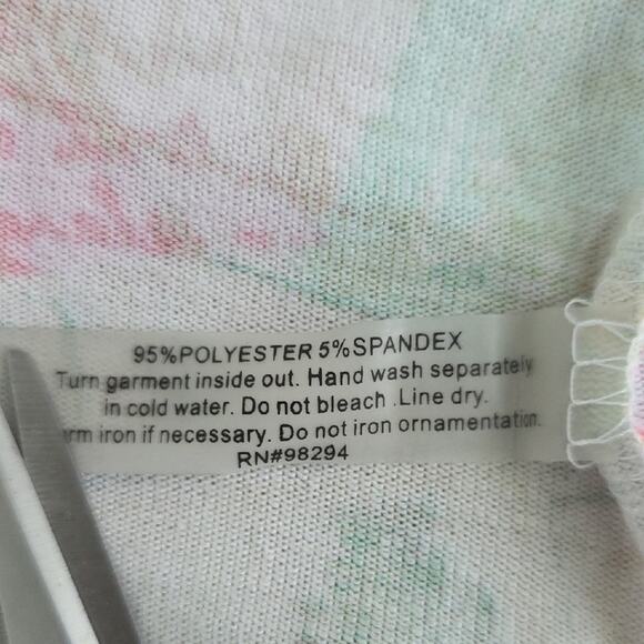 Onque Woman Elements Sz 1X Multicolor Bling Fun Eiffel Tower Graphic Top - Picture 11 of 12